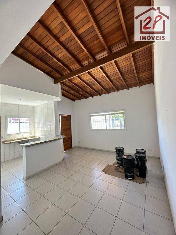 Casa à venda com 3 quartos, 80m² - Foto 4