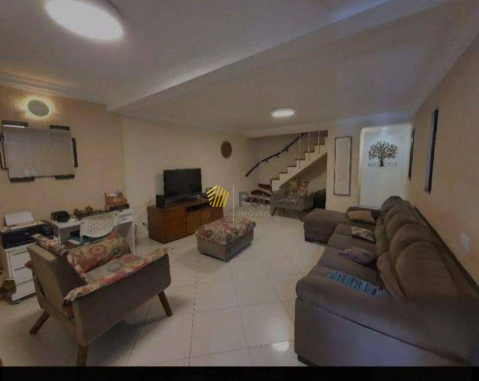 Sobrado à venda com 3 quartos, 230m² - Foto 1