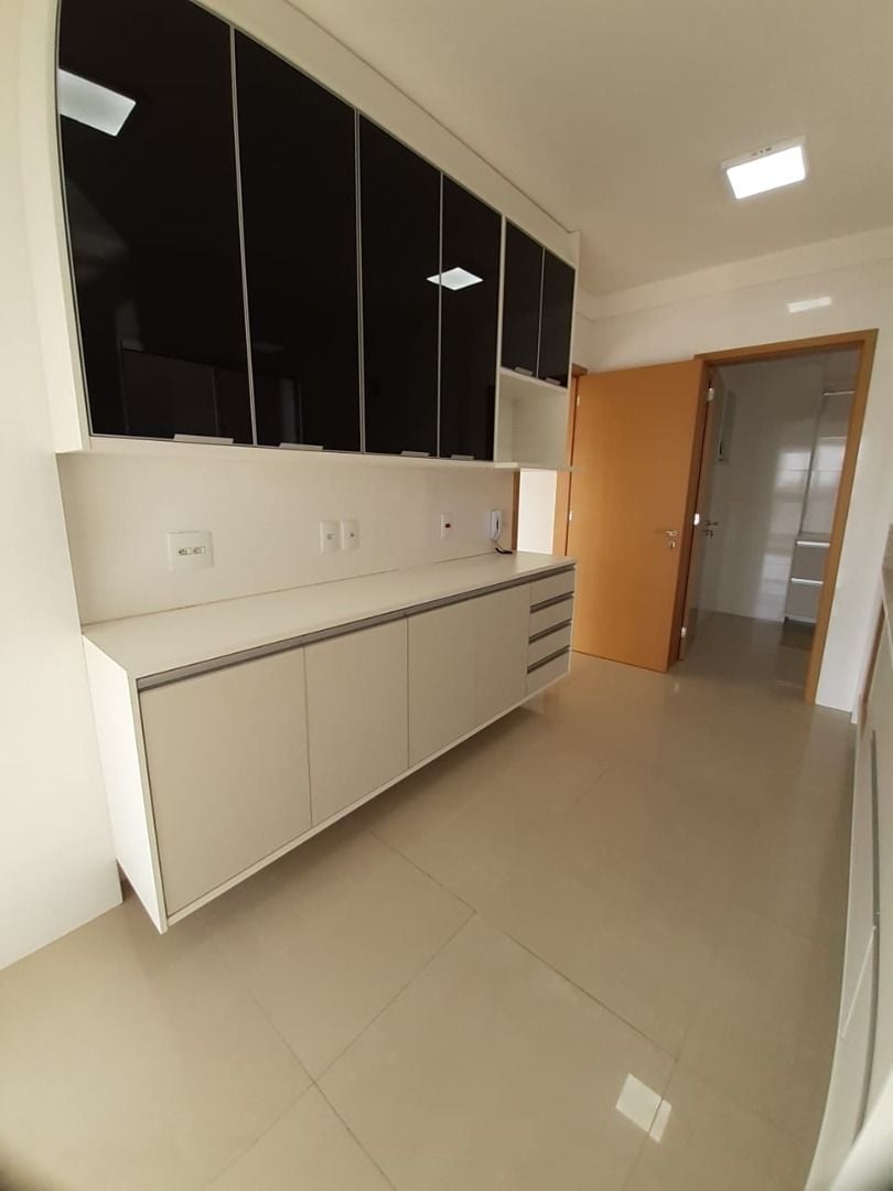 Apartamento à venda com 3 quartos, 220m² - Foto 21