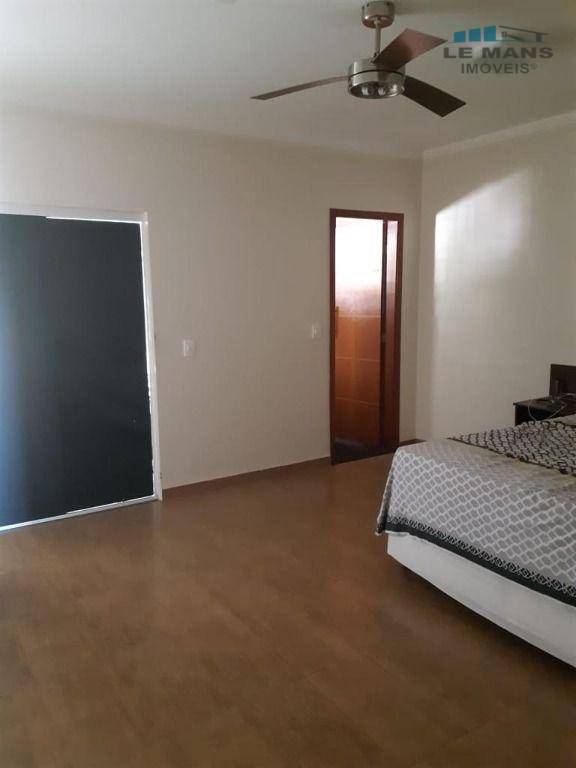 Casa à venda com 3 quartos, 375m² - Foto 4