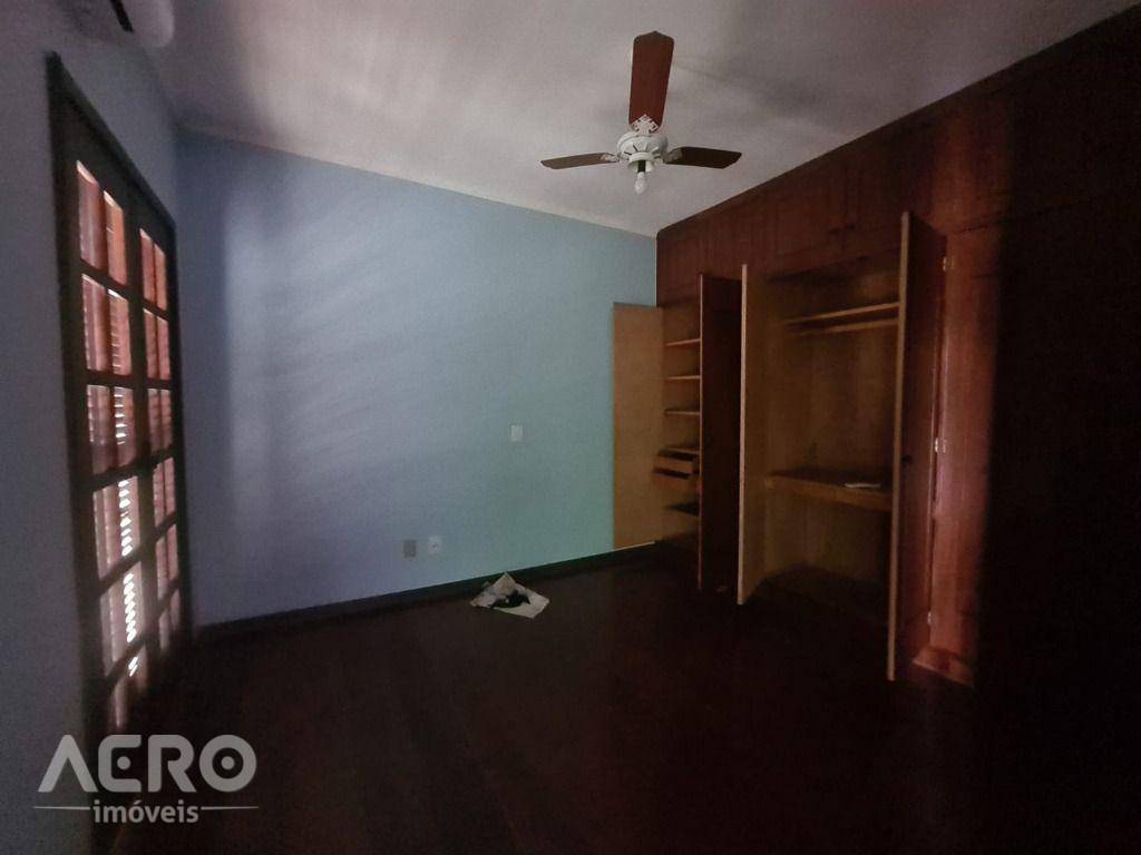 Casa à venda e aluguel com 4 quartos, 299m² - Foto 7