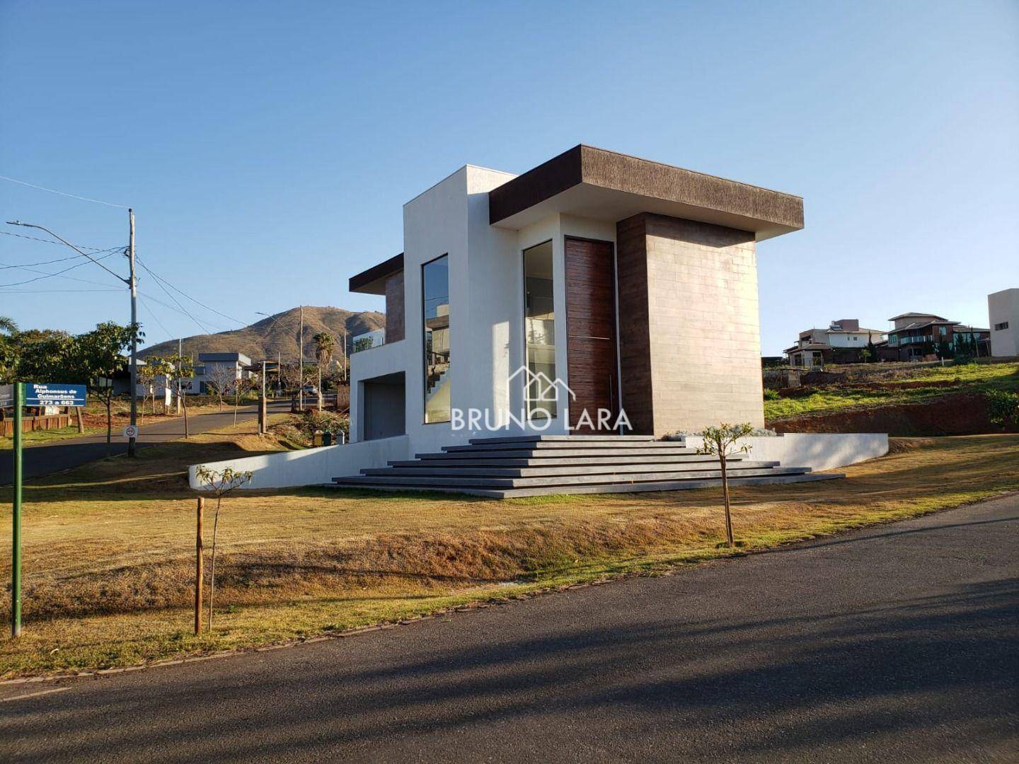 Casa de Condomínio à venda com 3 quartos, 300m² - Foto 4