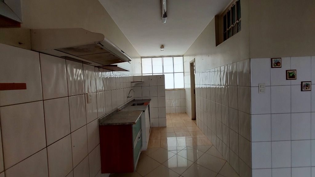 Apartamento à venda com 3 quartos, 130m² - Foto 6