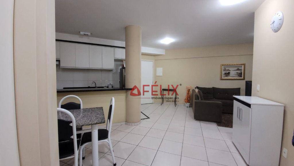 Apartamento à venda com 2 quartos, 63m² - Foto 8