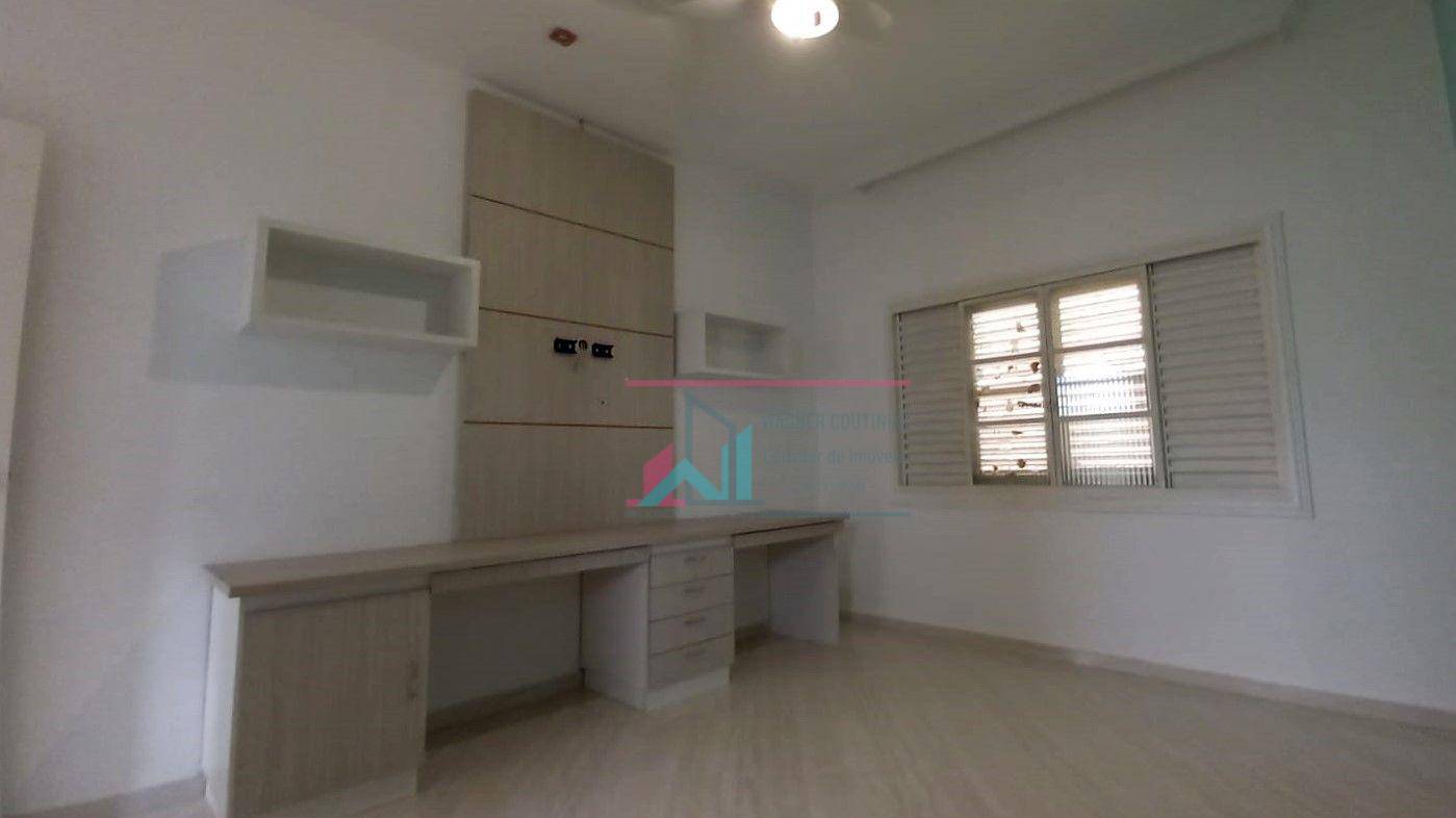 Casa à venda com 3 quartos, 380m² - Foto 17