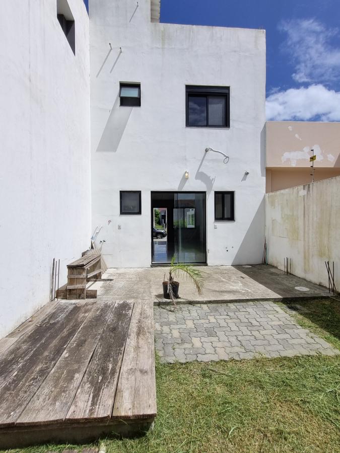 Casa à venda com 2 quartos, 80m² - Foto 8