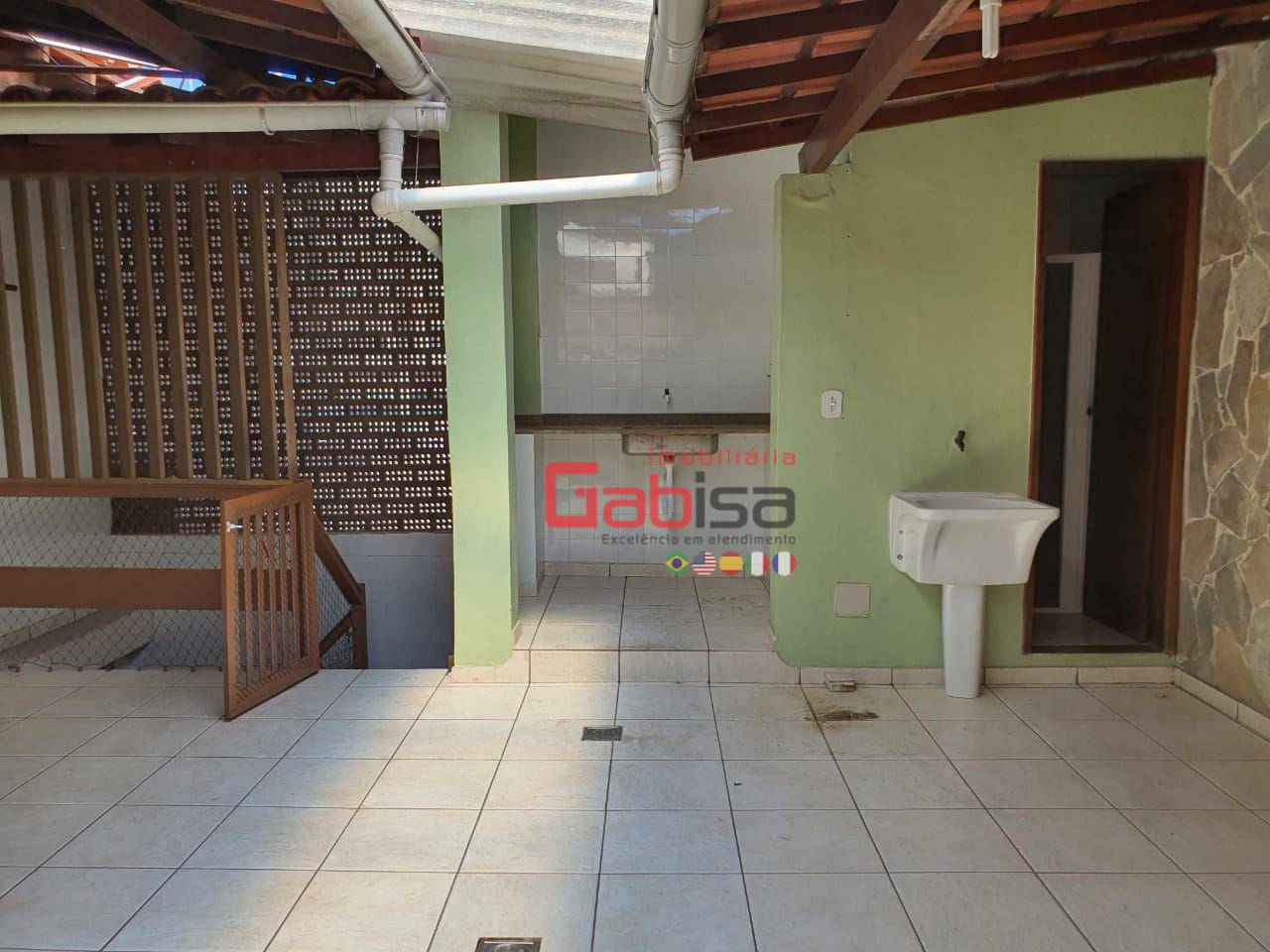 Casa à venda com 4 quartos, 300m² - Foto 8