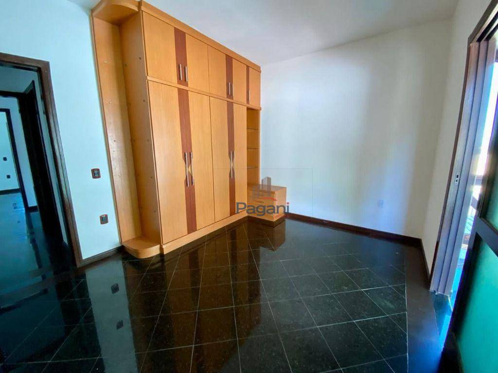 Casa, 8 quartos, 356 m² - Foto 9