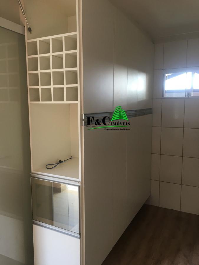 Casa à venda com 3 quartos, 250m² - Foto 11