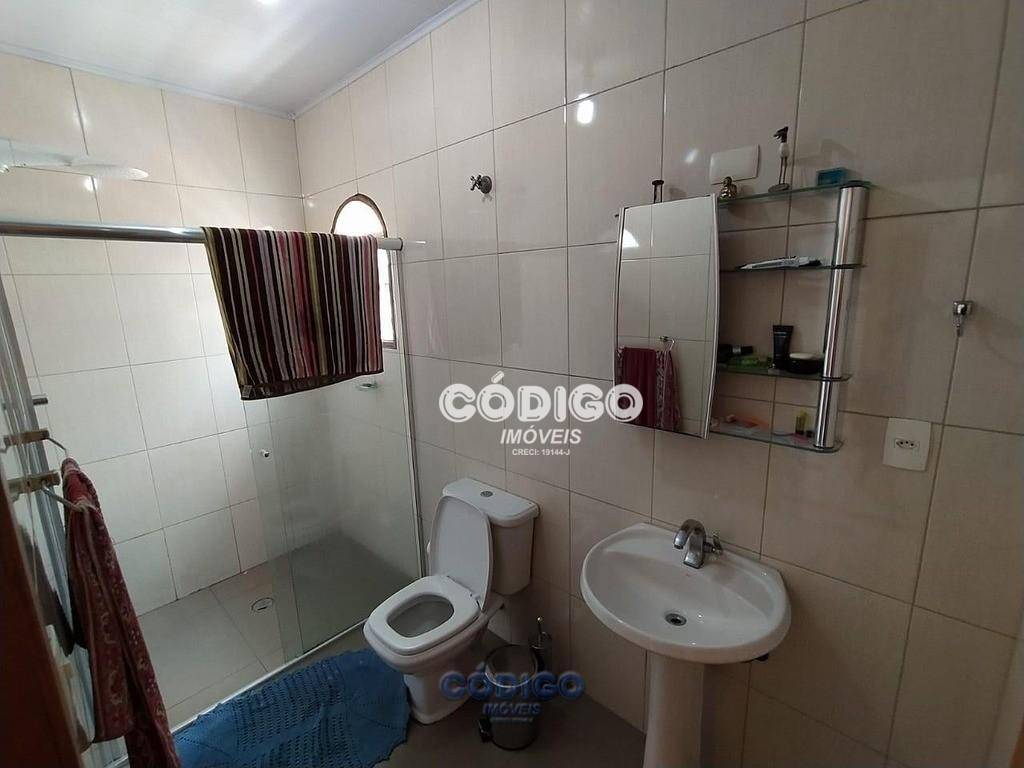 Sobrado à venda com 3 quartos, 290m² - Foto 14