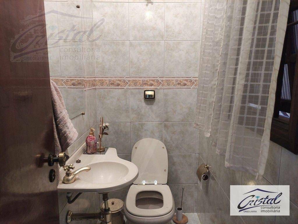 Casa à venda com 10 quartos, 360m² - Foto 4