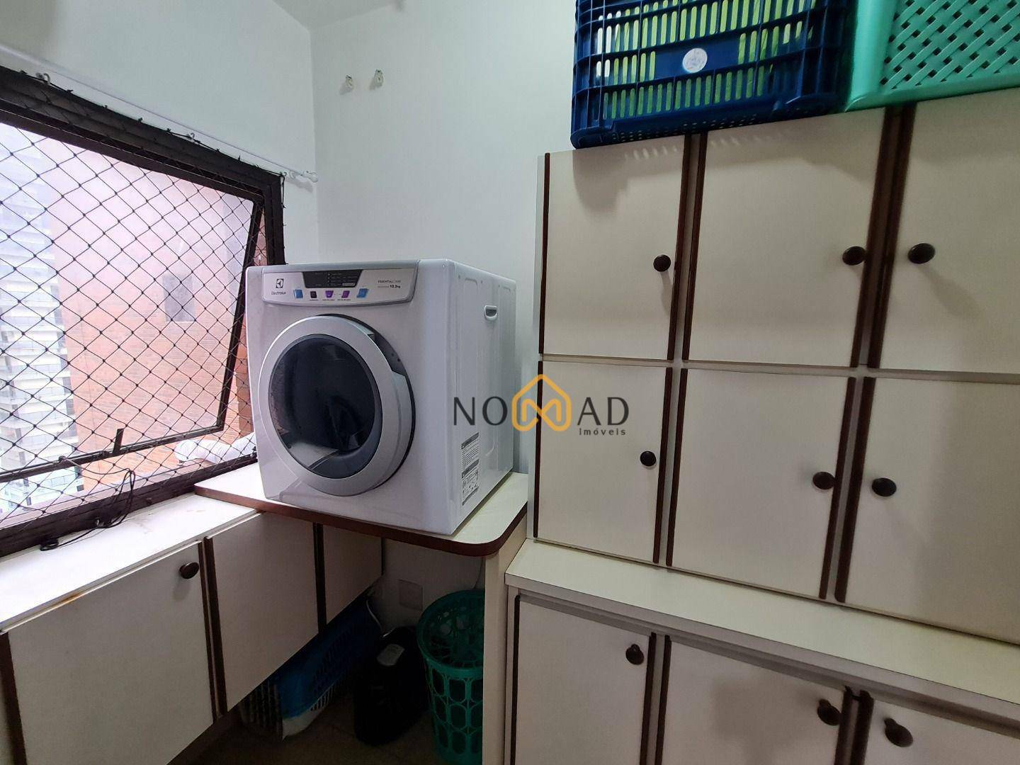 Apartamento à venda com 4 quartos, 198m² - Foto 47