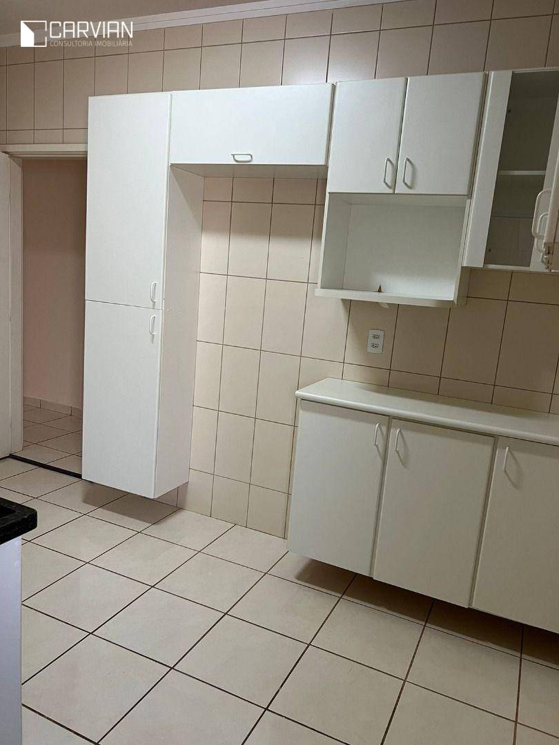 Apartamento para alugar com 3 quartos, 95m² - Foto 2