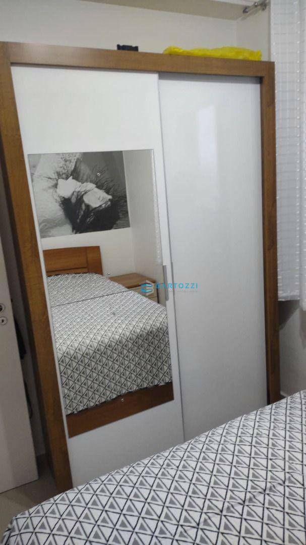 Apartamento à venda com 2 quartos, 54m² - Foto 18