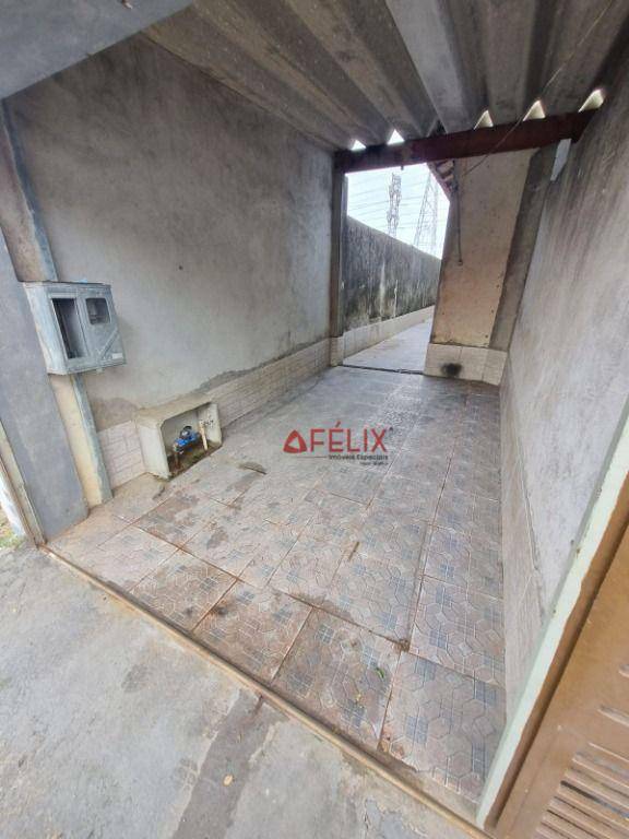 Casa à venda com 4 quartos, 190m² - Foto 13