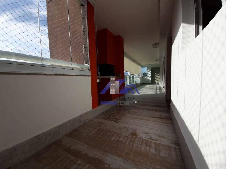 Apartamento para alugar com 3 quartos, 196m² - Foto 15