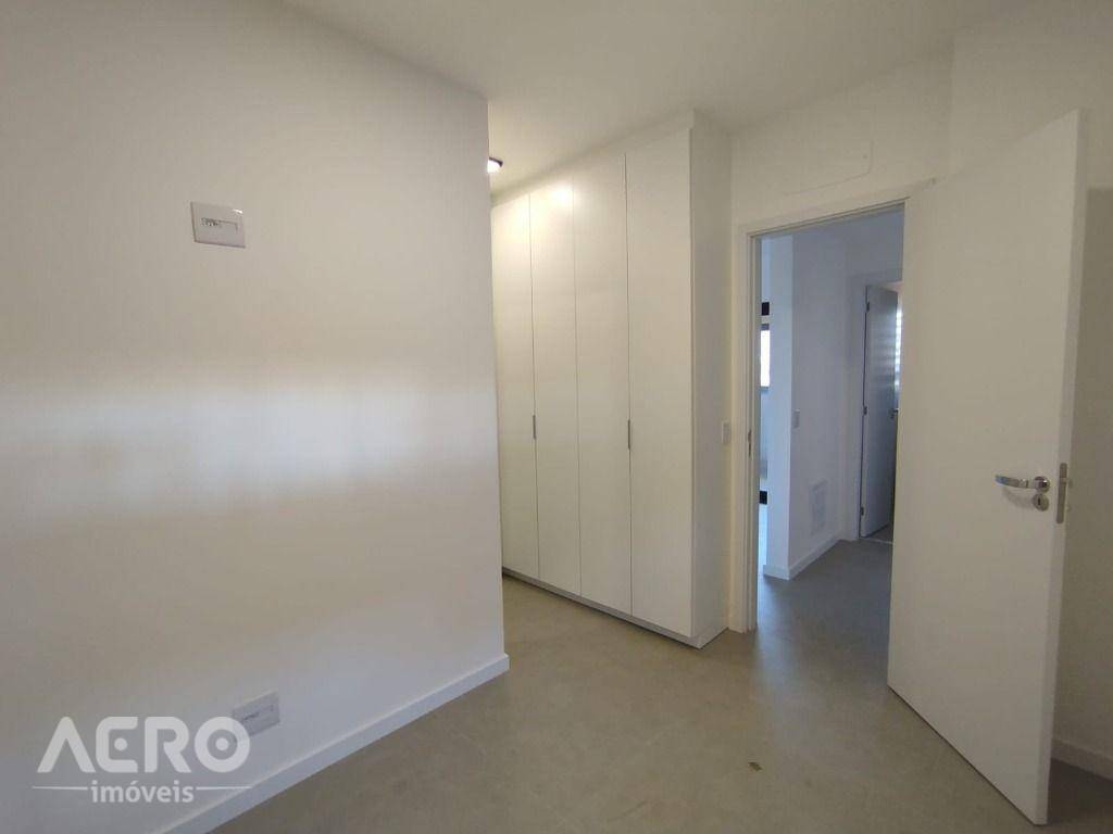 Apartamento para alugar com 3 quartos, 78m² - Foto 12