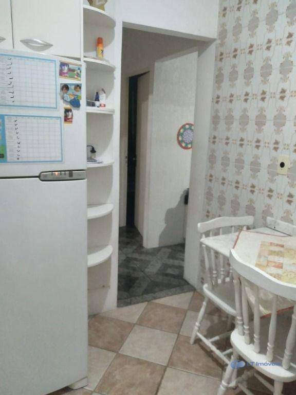 Apartamento à venda com 2 quartos, 56m² - Foto 3