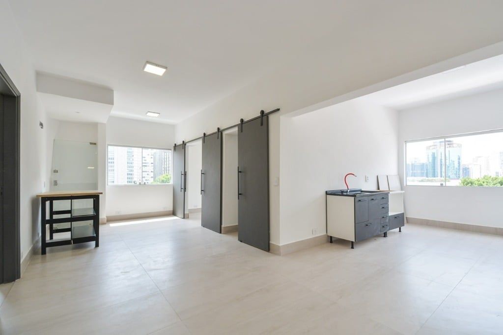 Apartamento à venda com 2 quartos, 75m² - Foto 1