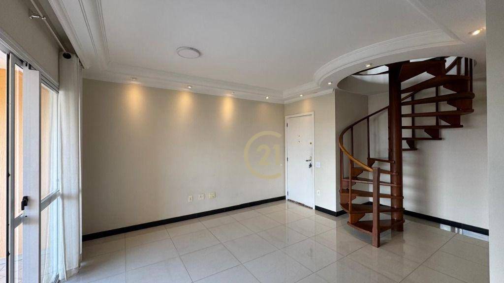 Apartamento para alugar com 3 quartos, 183m² - Foto 2