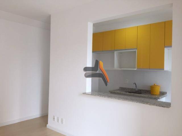 Apartamento à venda com 2 quartos, 63m² - Foto 2