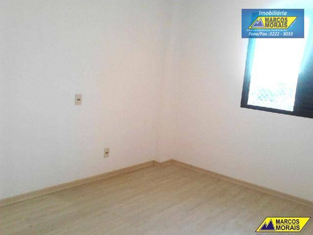 Apartamento à venda com 3 quartos, 98m² - Foto 24