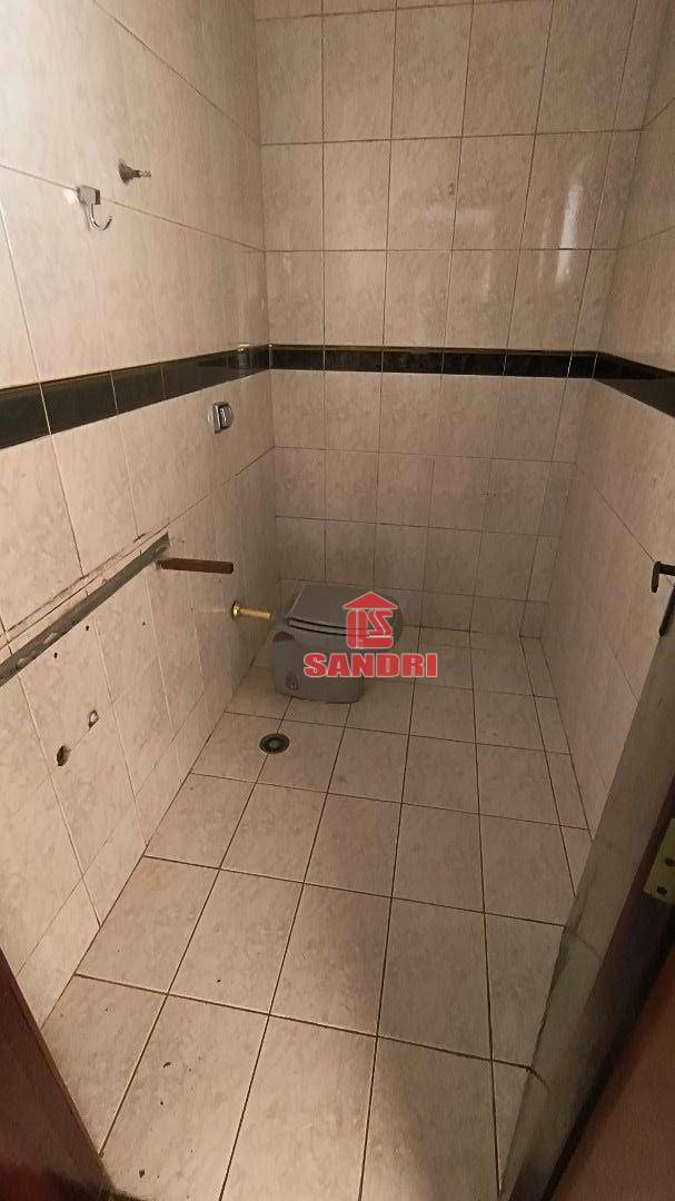 Sobrado para alugar com 4 quartos, 237m² - Foto 6