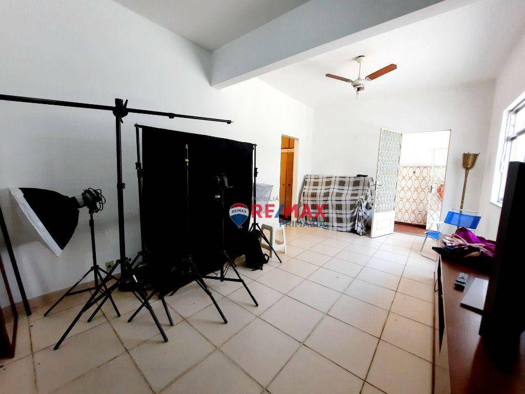 Casa de Condomínio à venda com 4 quartos, 186m² - Foto 31