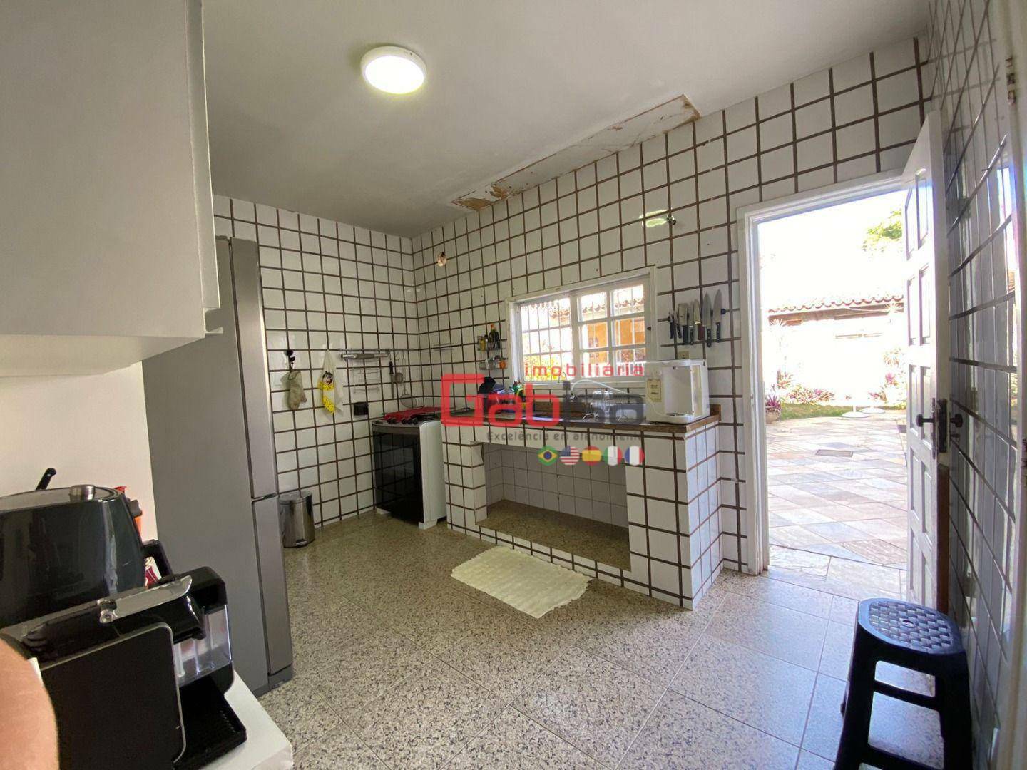 Casa à venda com 5 quartos, 300m² - Foto 5