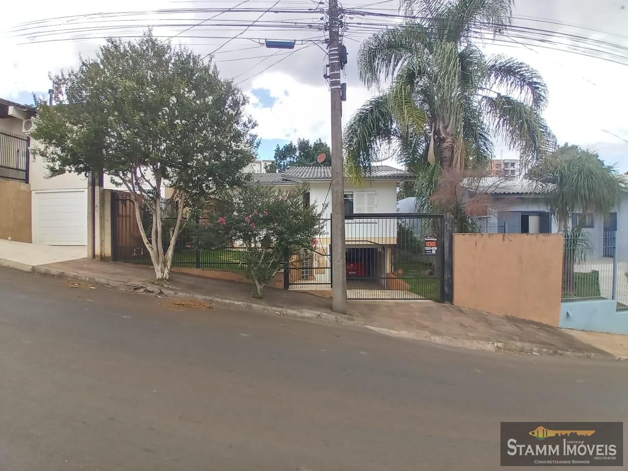 Casa à venda com 3 quartos, 376m² - Foto 2