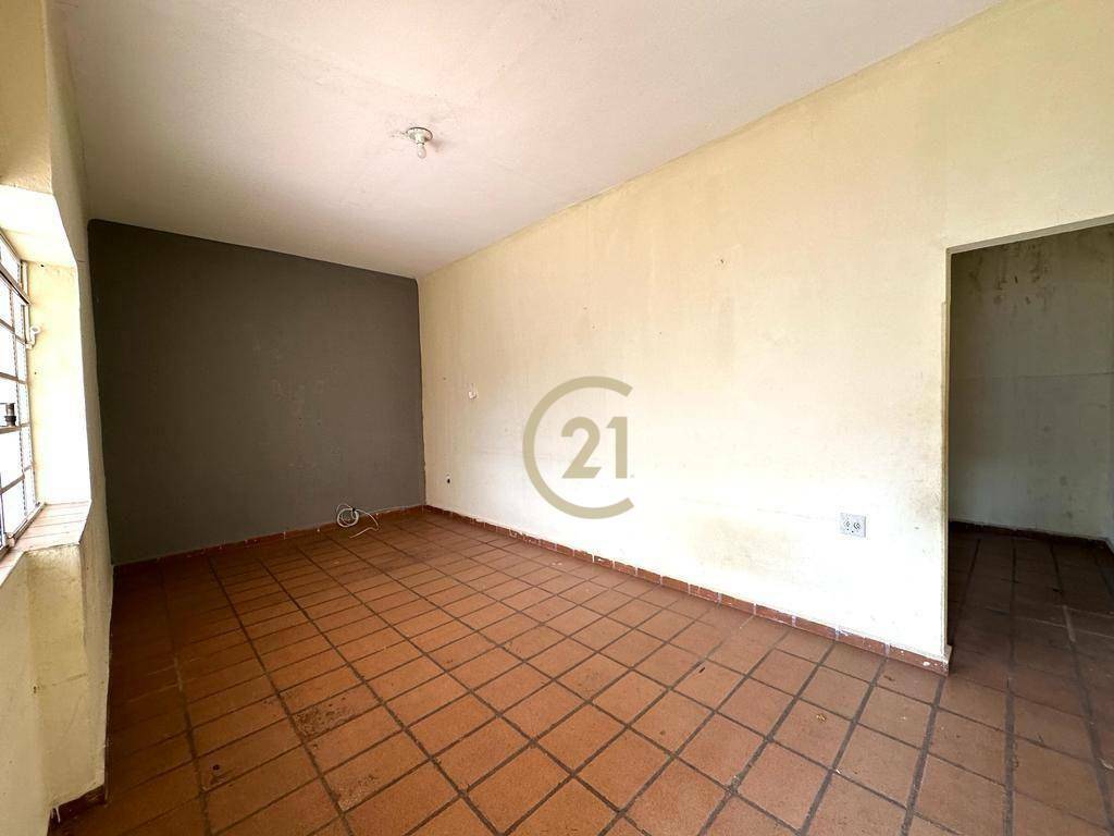 Casa à venda com 4 quartos, 147m² - Foto 3