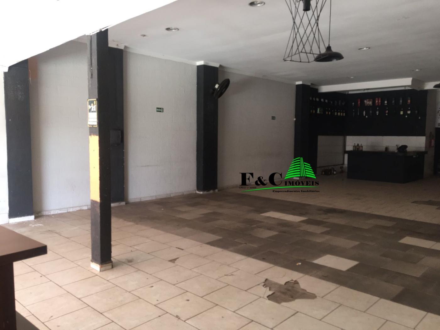 Conjunto Comercial-Sala para alugar com 1 quarto, 270m² - Foto 1