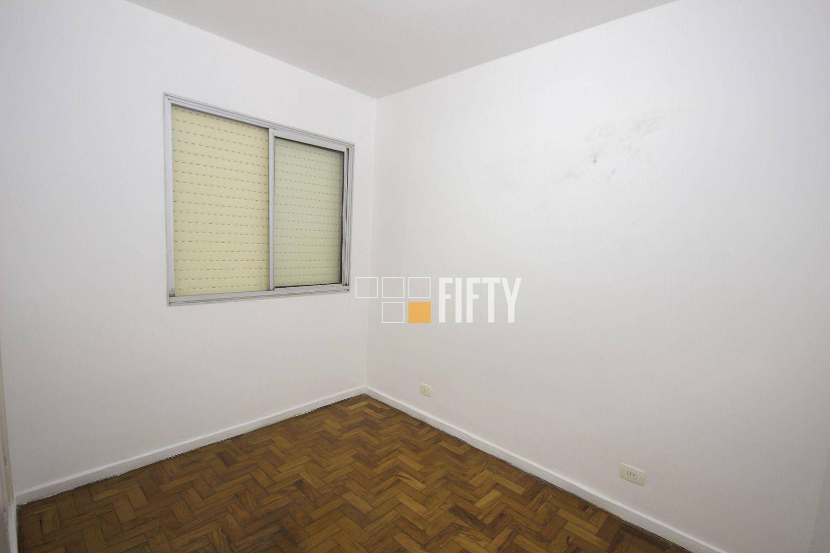 Apartamento para alugar com 3 quartos, 110m² - Foto 9