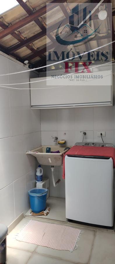 Casa à venda com 3 quartos, 75m² - Foto 11