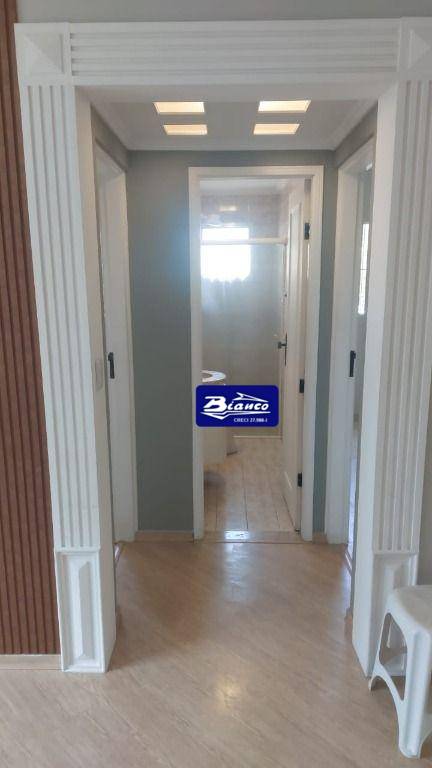 Apartamento à venda com 2 quartos, 60m² - Foto 11