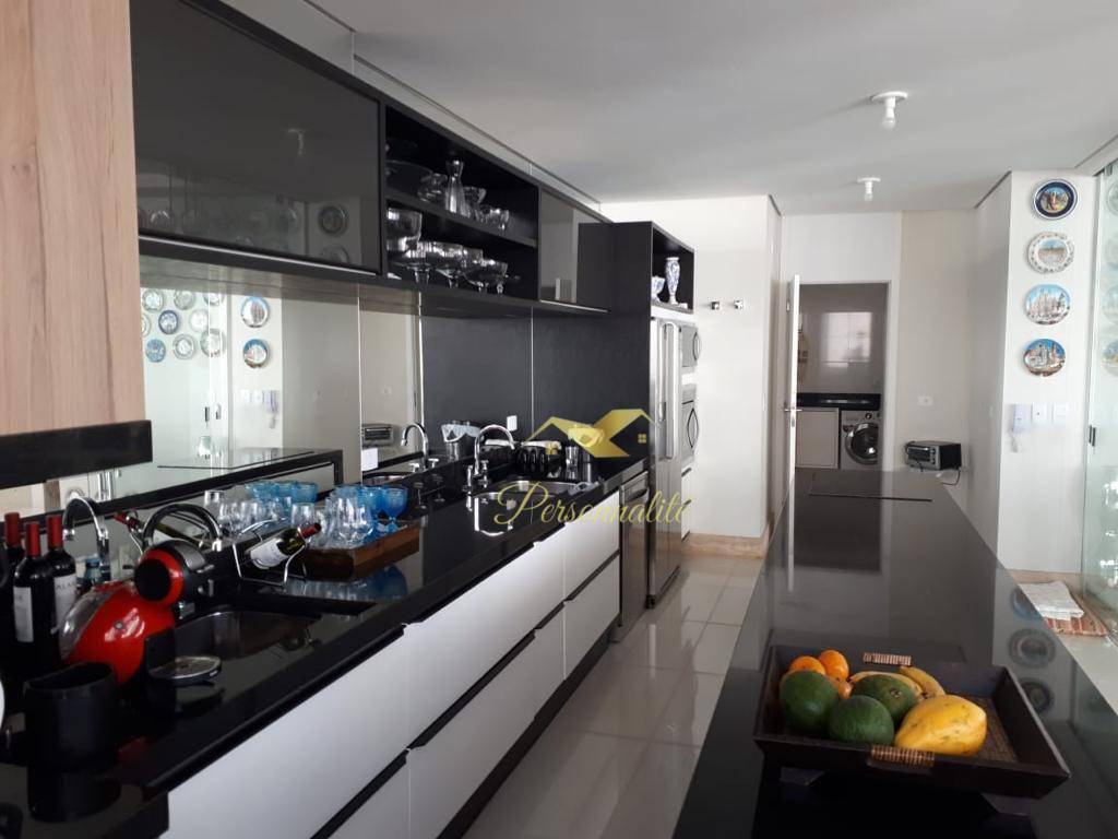 Apartamento à venda com 3 quartos, 245m² - Foto 14