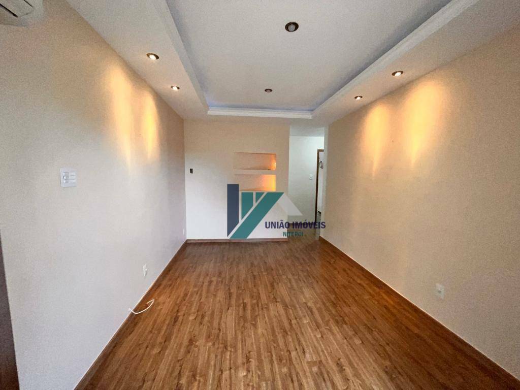 Casa de Condomínio à venda com 3 quartos, 225m² - Foto 15