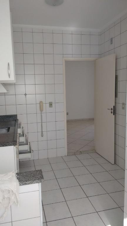 Apartamento à venda com 2 quartos, 40m² - Foto 11