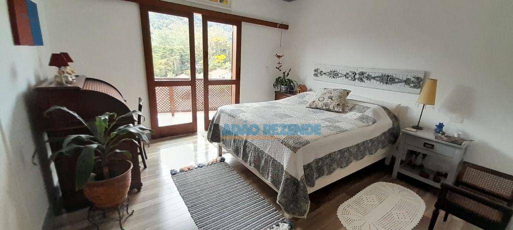 Casa de Condomínio à venda com 3 quartos, 209m² - Foto 41