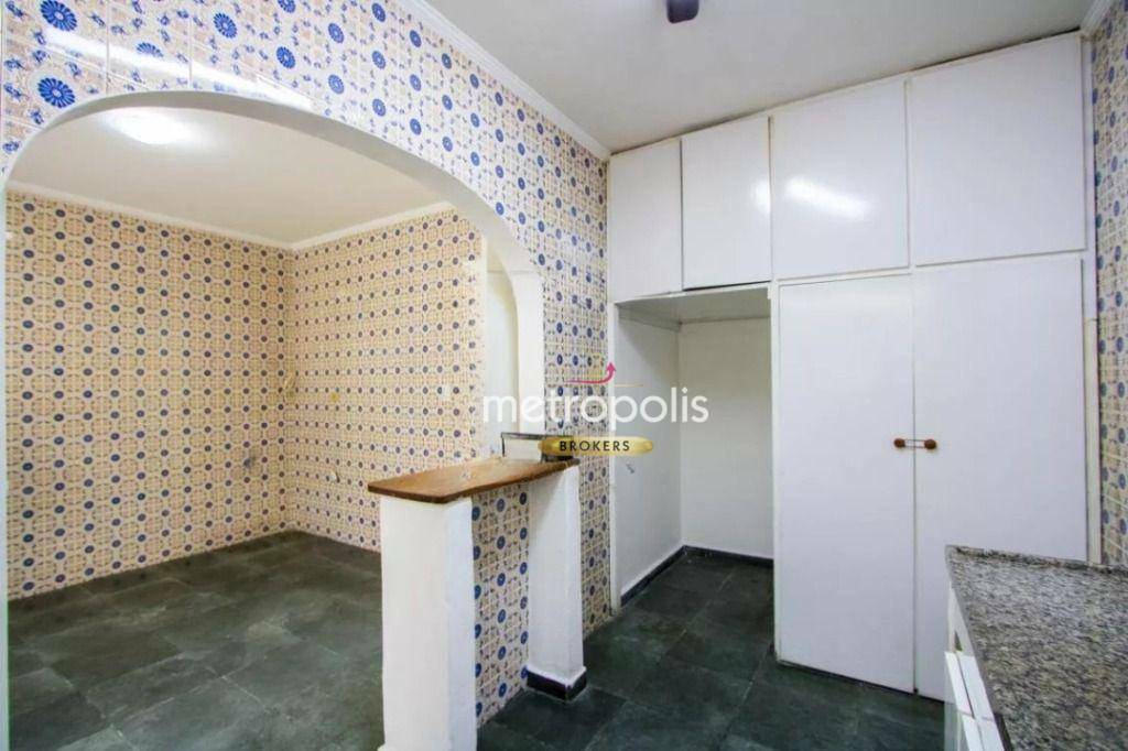 Sobrado à venda e aluguel com 3 quartos, 201m² - Foto 4