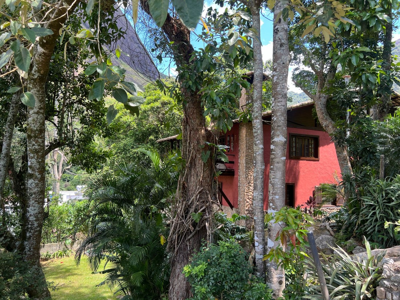 Casa à venda com 3 quartos, 299m² - Foto 4