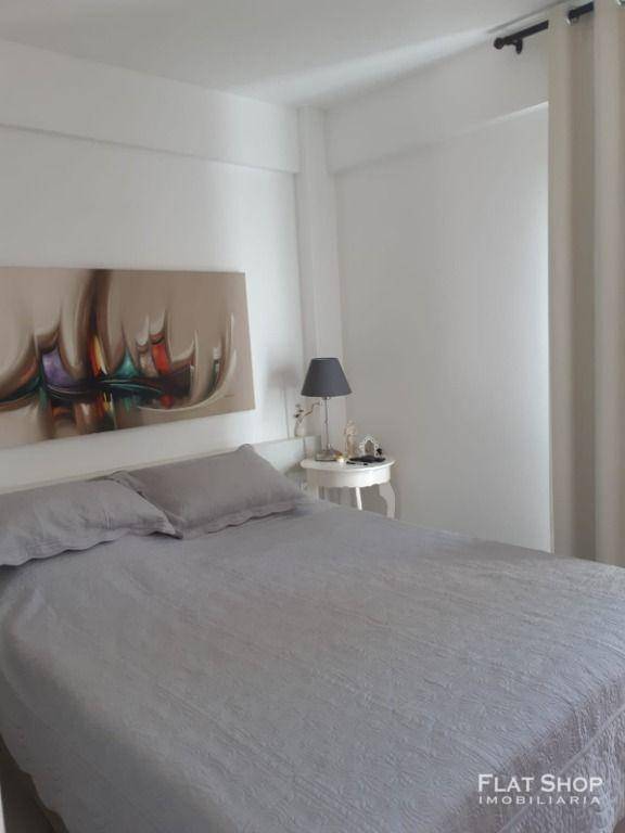 Apartamento à venda com 2 quartos, 66m² - Foto 11