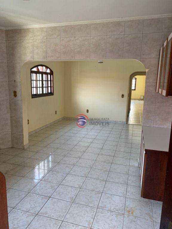 Sobrado à venda com 4 quartos, 232m² - Foto 35