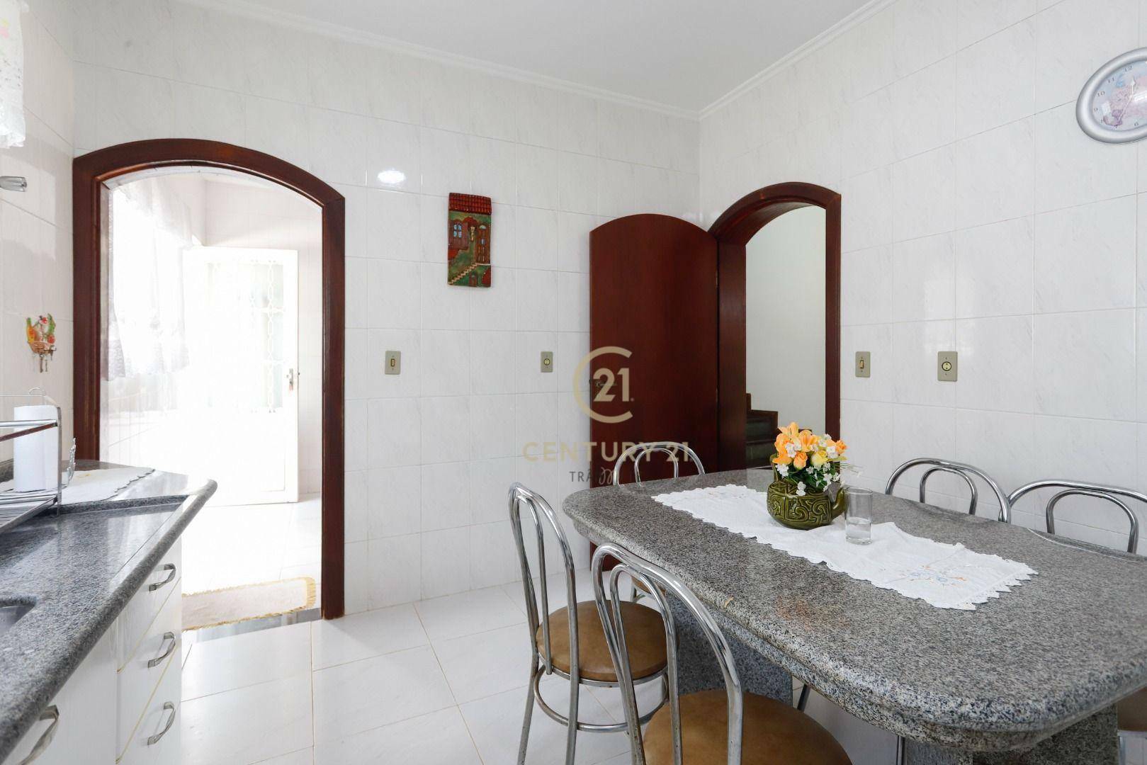 Casa de Condomínio à venda com 4 quartos, 272m² - Foto 13