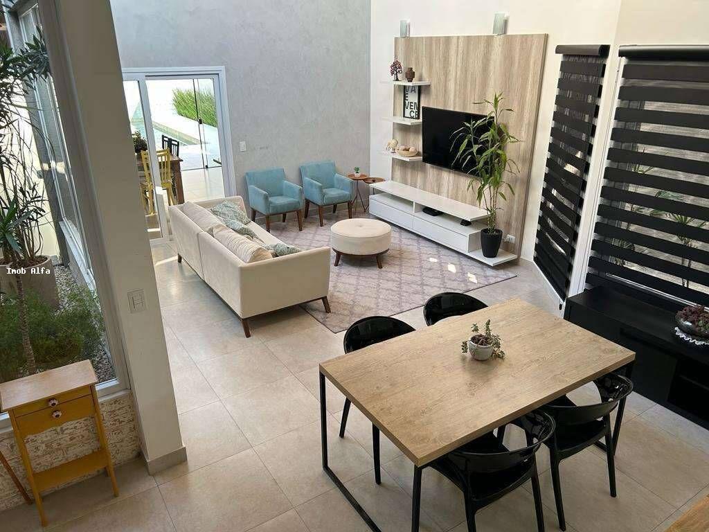 Casa à venda com 3 quartos, 560m² - Foto 1