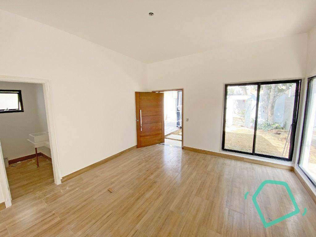 Casa de Condomínio à venda com 3 quartos, 245m² - Foto 5