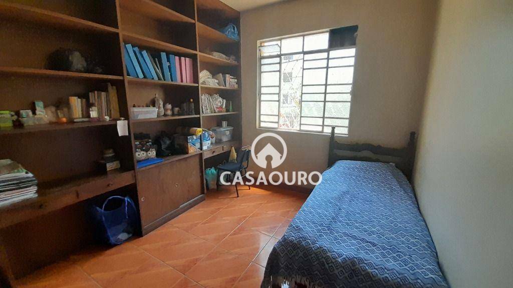 Casa à venda com 3 quartos, 200m² - Foto 5