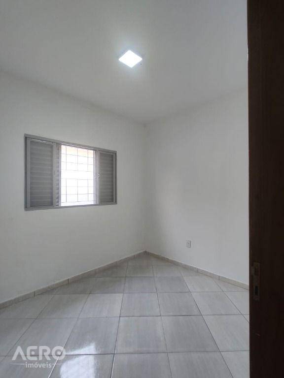 Casa à venda com 3 quartos, 104m² - Foto 10