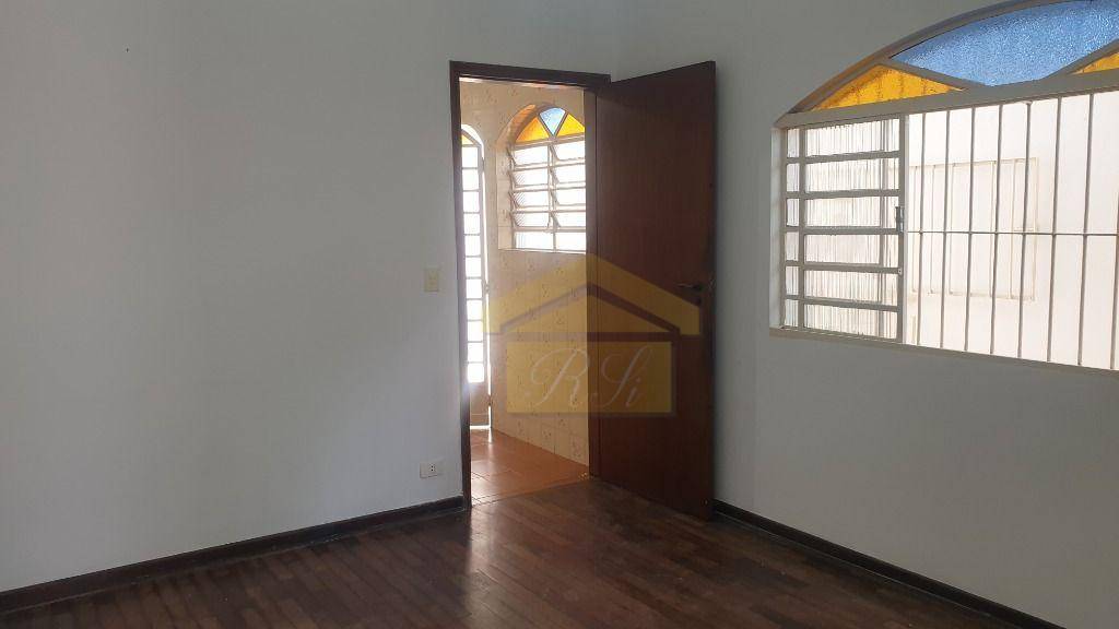 Sobrado para alugar com 3 quartos, 138m² - Foto 1