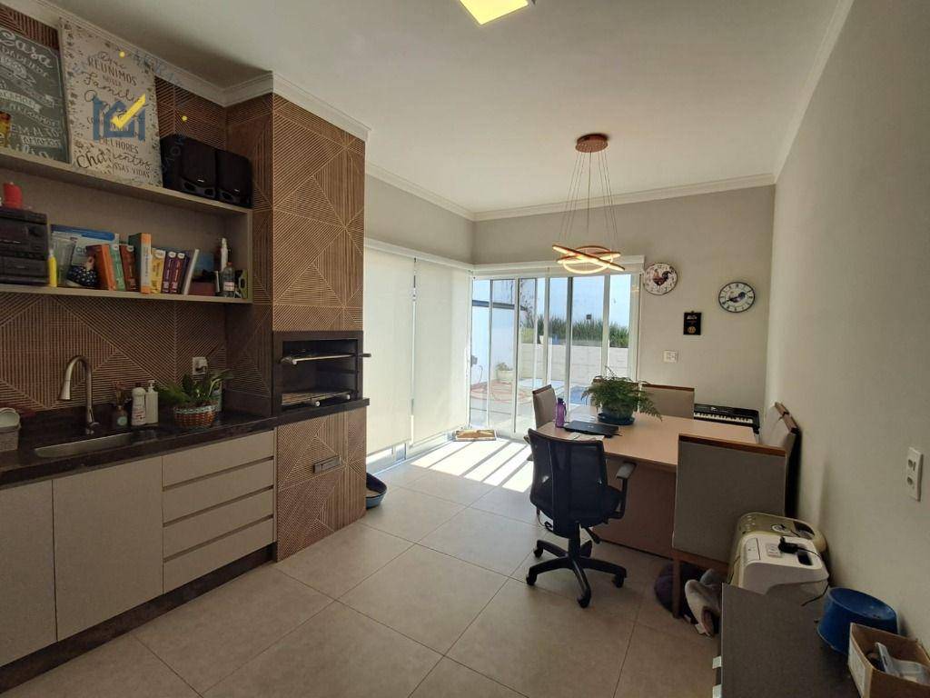 Casa de Condomínio à venda com 3 quartos, 200m² - Foto 11